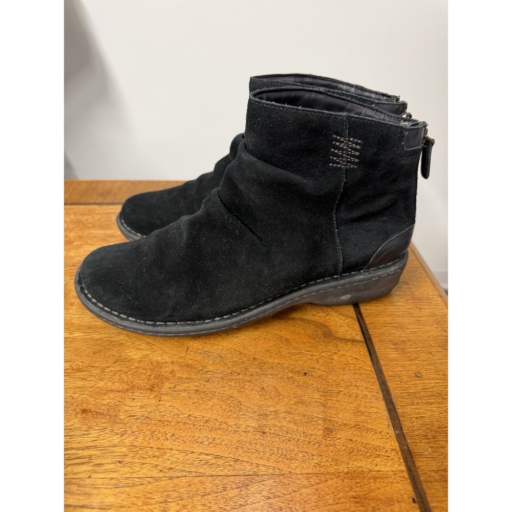 Clarks Women's Size 1O‎ WIDE Avington Swan Boot Black Suede Slouch Flat Bootie